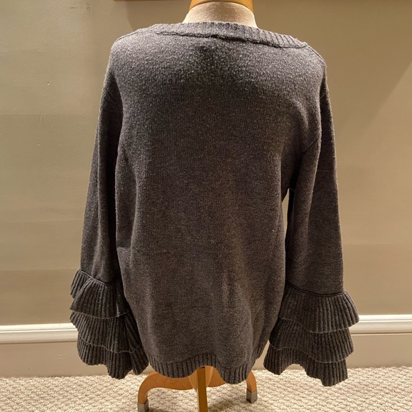Grey Bell Sleeved Sweater - Picture 3 of 5